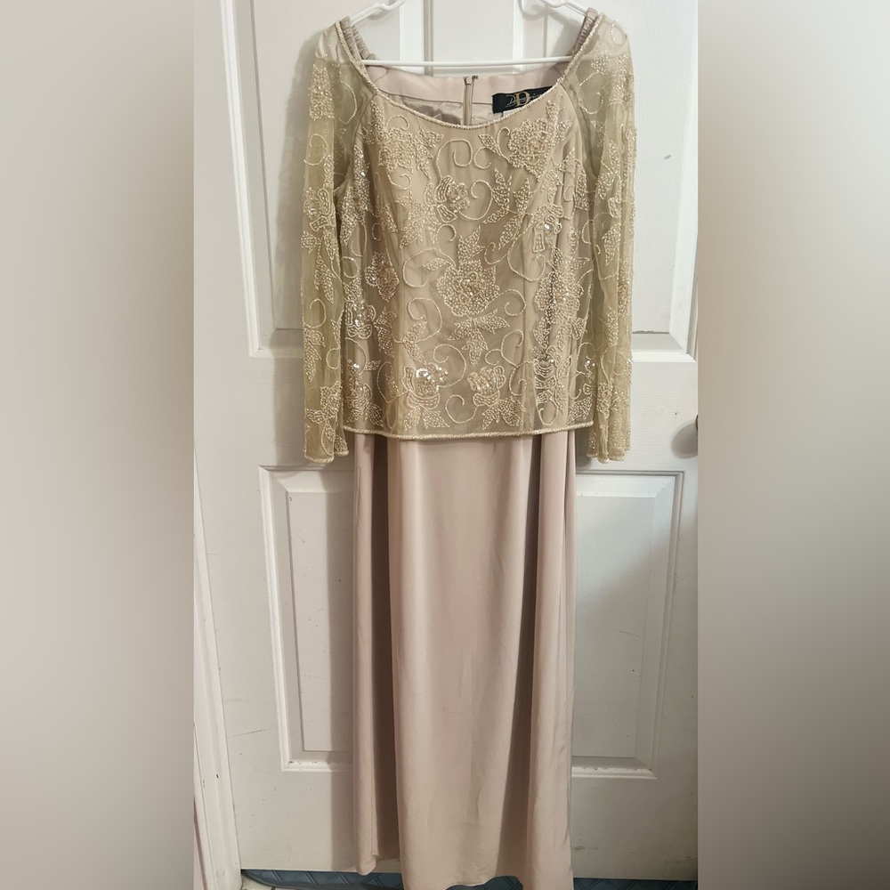 Mother of the Bride dress wedding party  Beige Size 14 GUC
